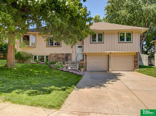 14812 Y Cir, Omaha, NE 68137