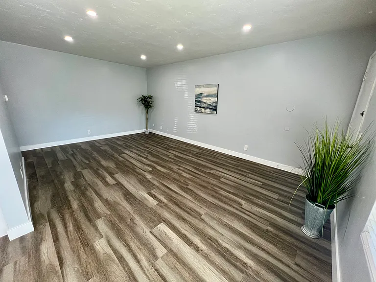 Welcome to Pacific View Apartments — Photo 8