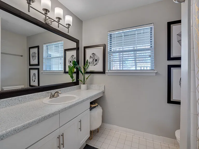 Trailwood Crossing Apartments — Photo 15