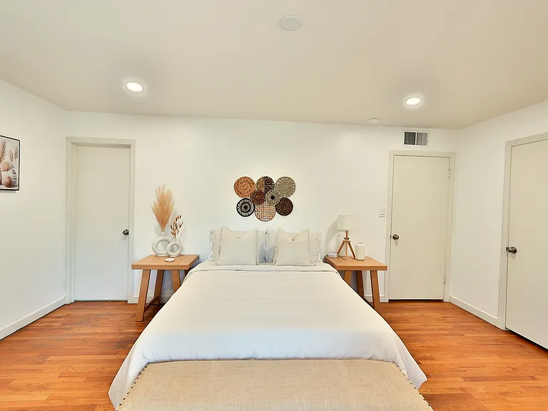 1020 Orange St — Photo 14