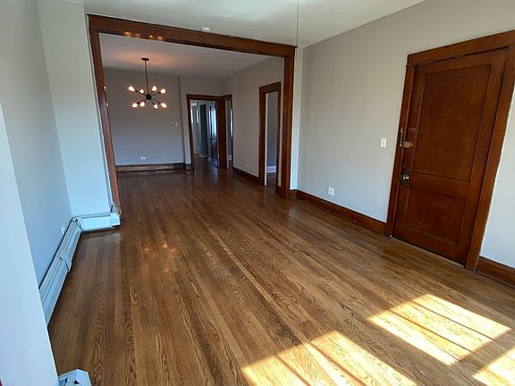 5th image of 3050 N Davlin Ct #2
