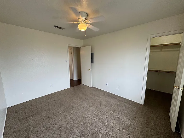 1109 Horizon Dr — Photo 12
