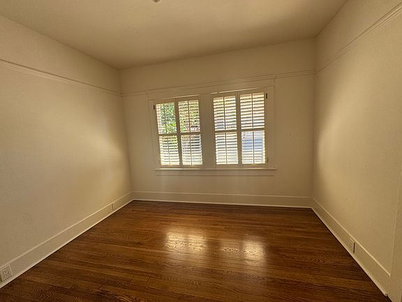 4th image of 3585 29th St