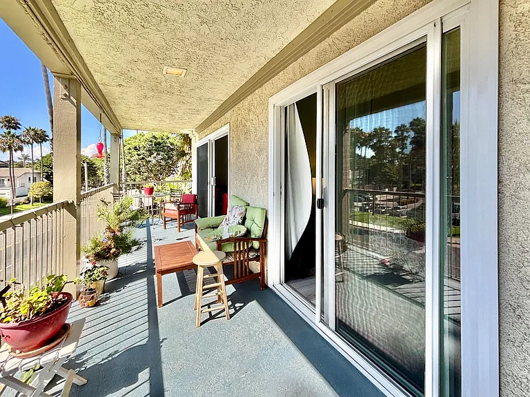 550 Ebbtide Cir — Photo 17