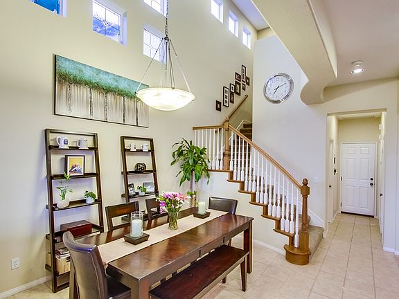 4th image of 11365 Miro Cir