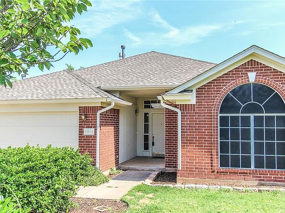 3rd image of 2813 Sandstone Dr