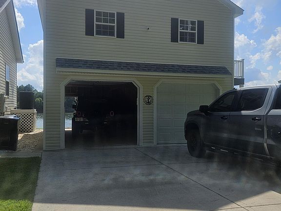 4th image of 1046 Sea Gate Dr