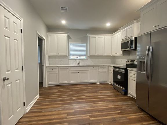 4th image of 5908 Ash Ave APT B