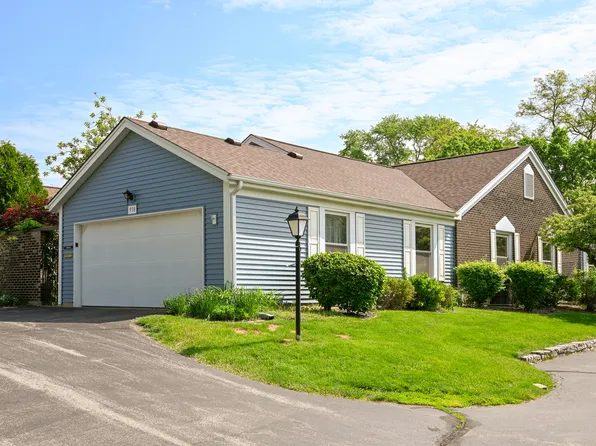 938 Dartmouth Dr, Wheaton, IL 60189