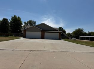 429 Harvest Rd, Hesston, KS 67062