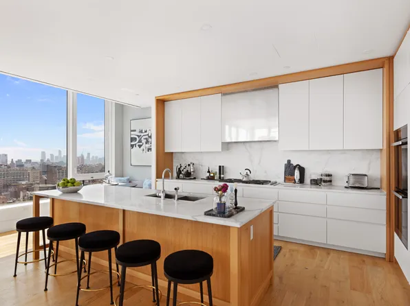 368 3rd Avenue image 3 of 33