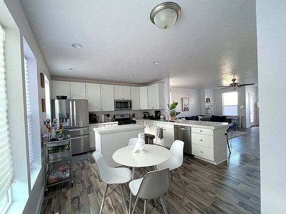 3rd image of 1766 W Dalmeny Way