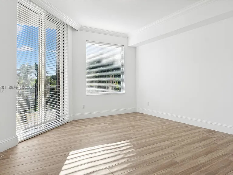 13621 Deering Bay Dr #304 — Photo 26