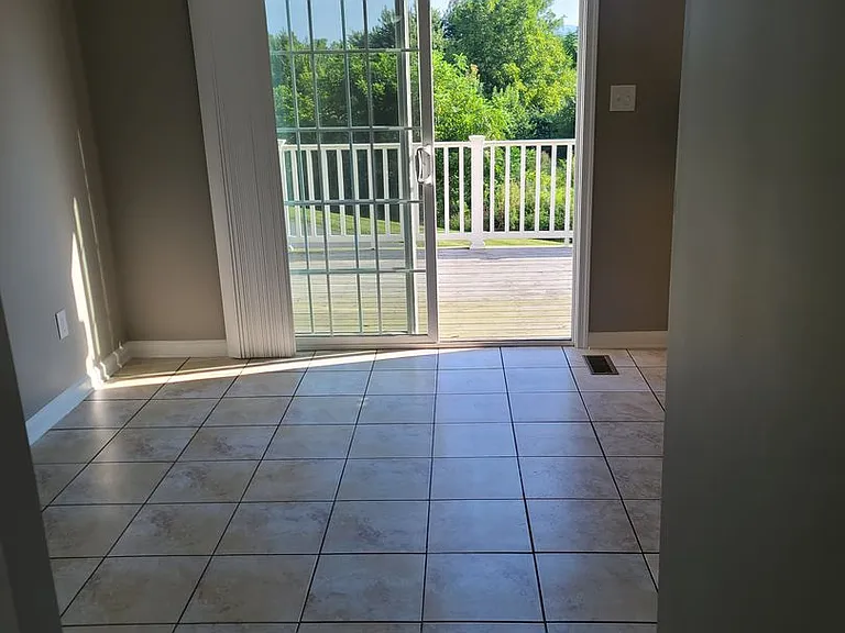 397 Viewpoint Way — Photo 9