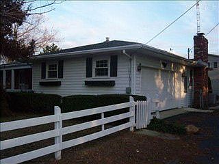 5th image of 7965 Parkway Dr