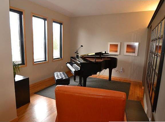 3rd image of 3409 E Burnsville Parkway