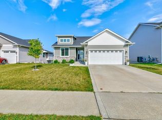 2335 SE Maxwell Dr, Waukee, IA 50263