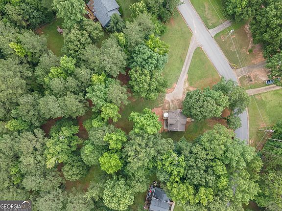 5th image of 195 Pinewood Dr