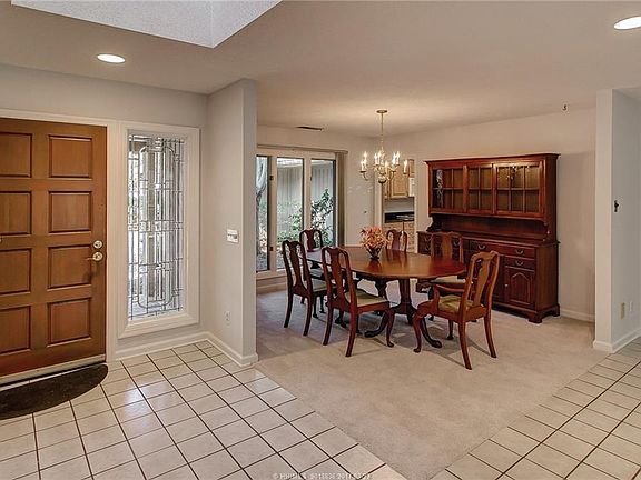 3rd image of 51 Headlands Dr