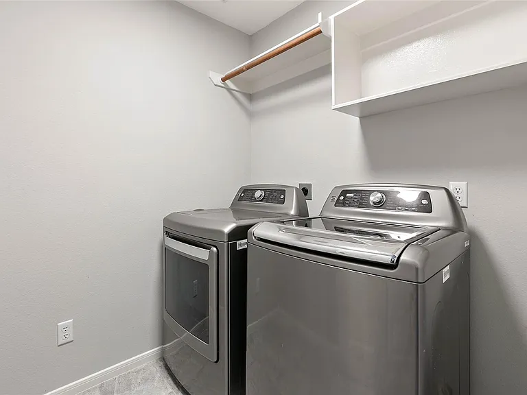 139 Ledgestone Pl — Photo 24