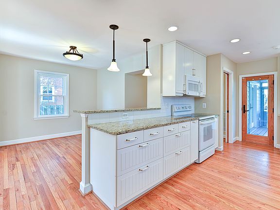 5th image of 5715 5th St N