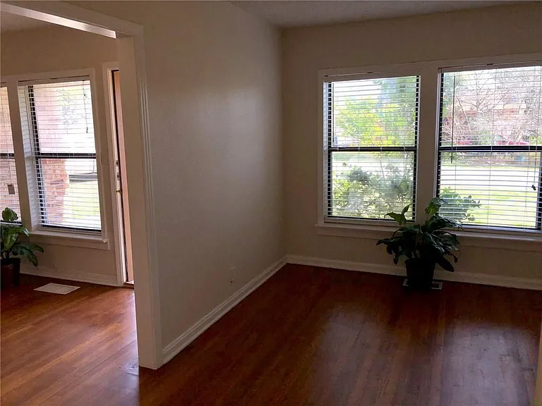 307 S Mustang Ave — Photo 12