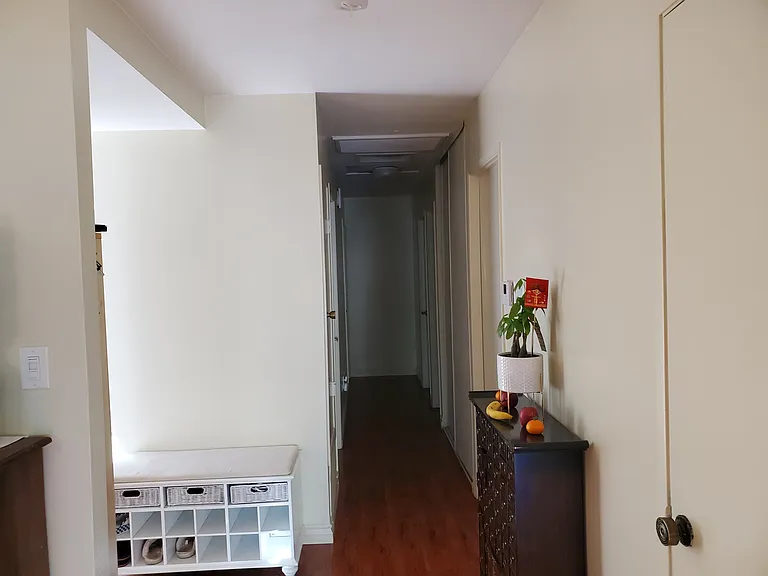 7478-80 Bookham Ct — Photo 2
