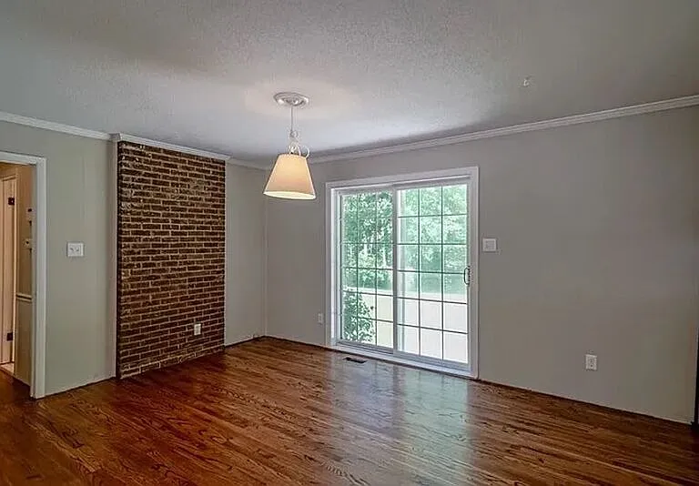 112 Old Meadowbrook Dr — Photo 4