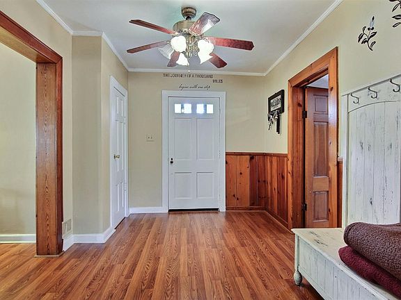 4th image of 6062 Mulberry Ave