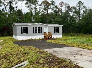 520 Hickory Nut Trl, Satsuma, FL 32189
