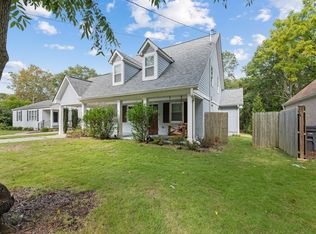 220 Mountain View Dr, Gainesville, GA 30501