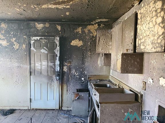 4th image of 322 E Bonney St