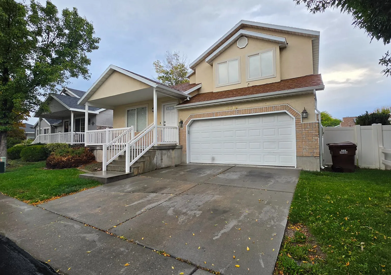 7719 S. Ash Briar Ln. — Photo 1