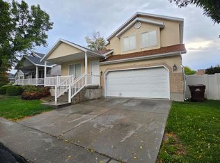 7719 S Ash Briar Ln, West Jordan, UT 84084