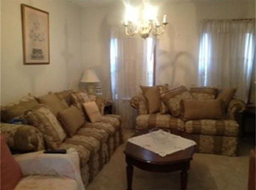 4th image of 215 Newbury Ave