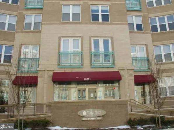 12001 Market St APT 453, Reston, VA 20190