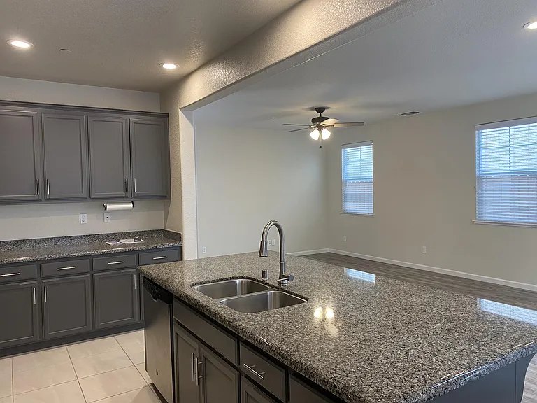 3925 Lookout Dr — Photo 18