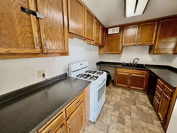 4th image of 84565 9th St