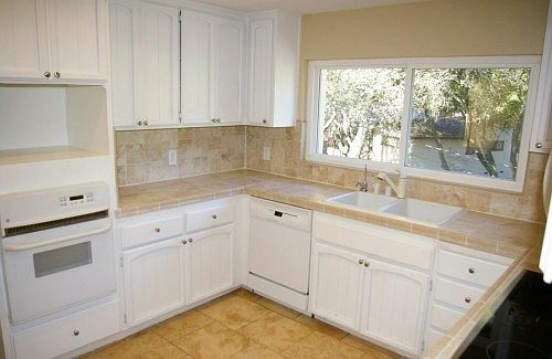 5th image of 2736 Holly Hills Ln