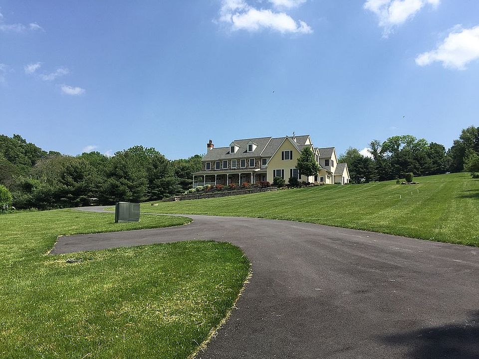 2nd image of 3086 Merlin Rd