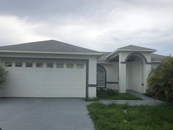 3rd image of 401 Black Bird Ln