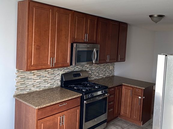 3rd image of 349 Sandalwood Ln APT A2