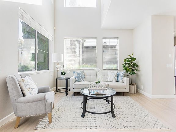 2nd image of 2573 Island Palm Ct
