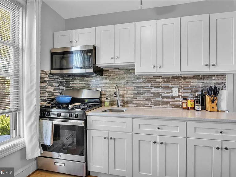 16 Lincoln Ave #4 — Photo 13