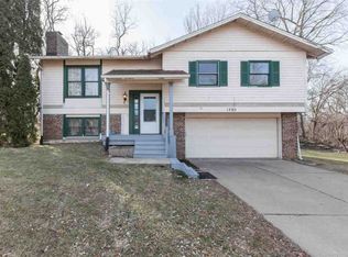 1305 W 46th St, Davenport, IA