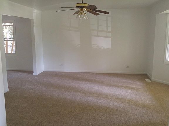 3rd image of 1940 Dogwood Dr