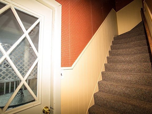 3rd image of 111 W Elm Ave #2