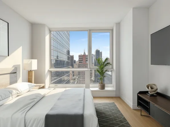 635 West 42nd Street image 9 of 22