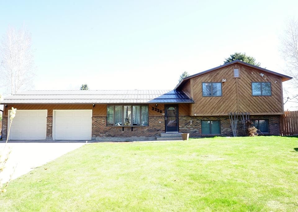 1st image of 2220 Dickson Cir E