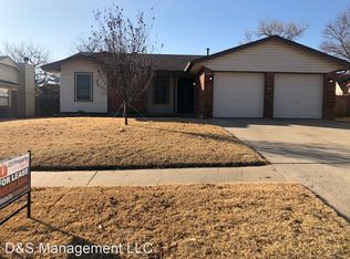 1616 SE 8th St, Moore, OK 73160